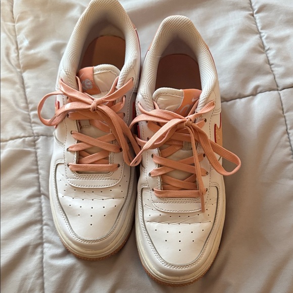 Nike Sneakers White and Peach - Picture 10 of 12